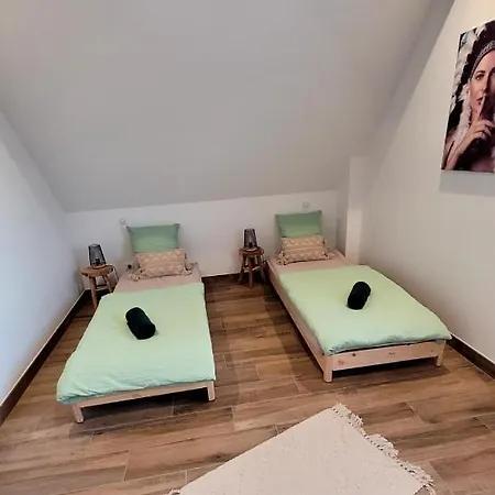 Maison La Bonbonniere Chaleureuse Avec Parking Et Garage Gratuit Proche Frontiere Σπίτι διακοπών